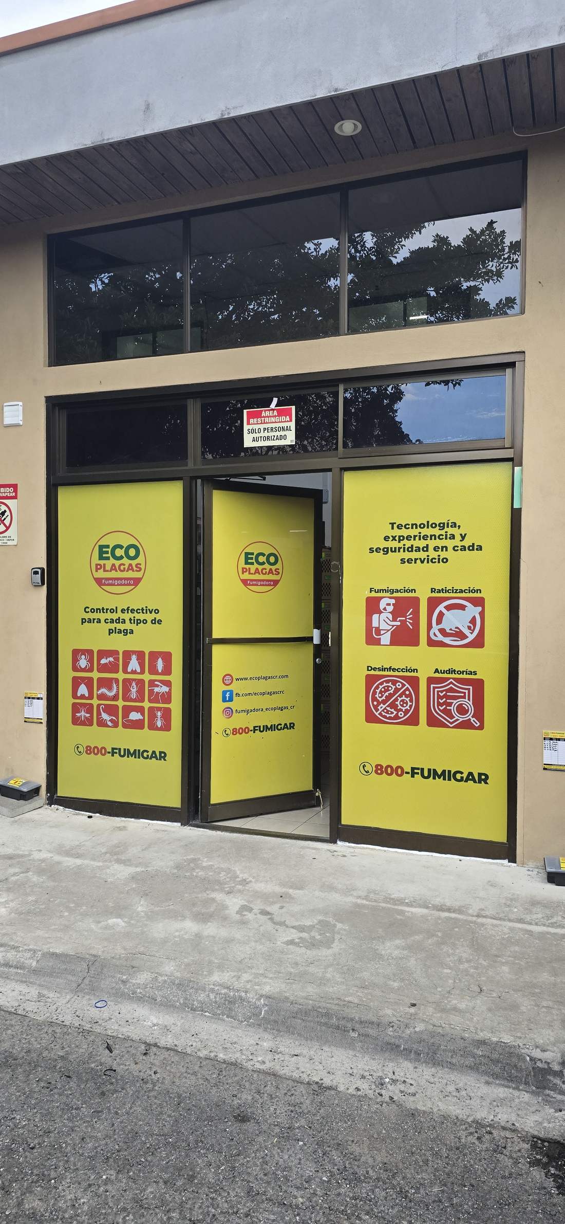 Sede de EcoPlagas con rotulación oficial